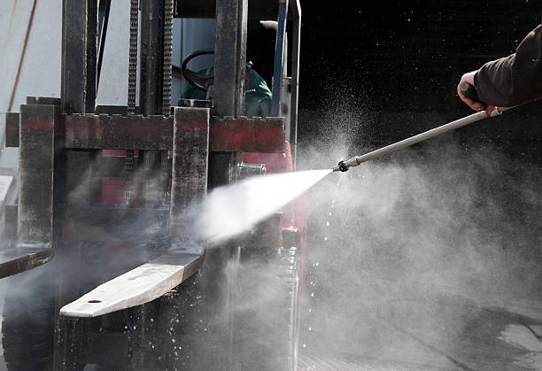 Best Deck Cleaning Services  in , RI